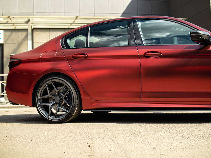 Оклейка цветным винилом