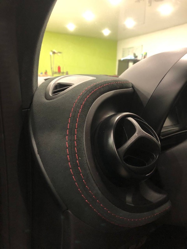 Приборная панель перешив кожей, алькантарой в Москве