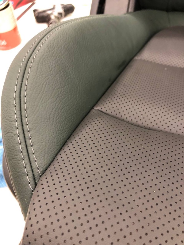 Переобшив сидений в детейлинг-центре