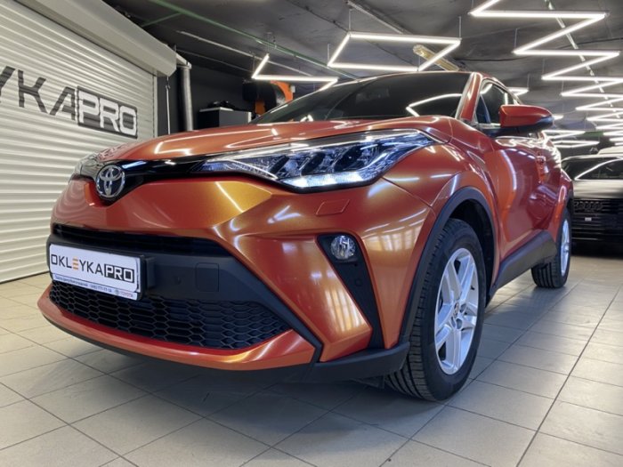 Тойота С-ЧР цветной автовинил оранжевый