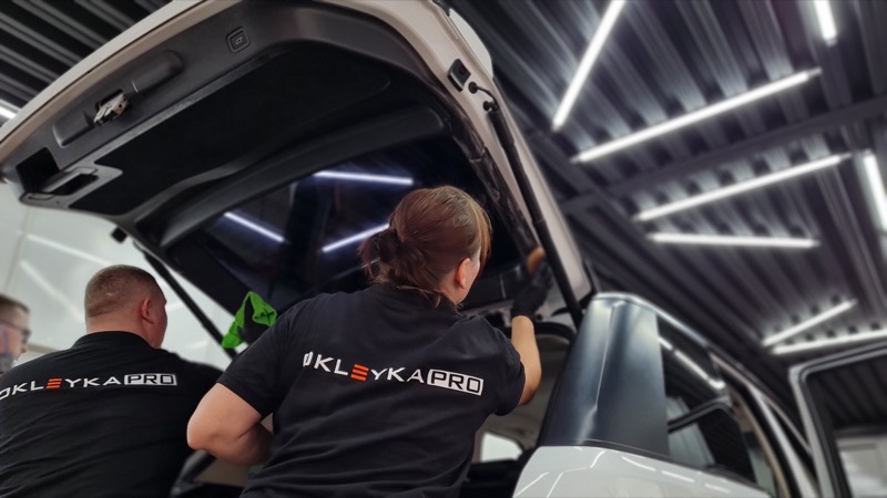 Профессиональная химчистка салона автомобиля услуга