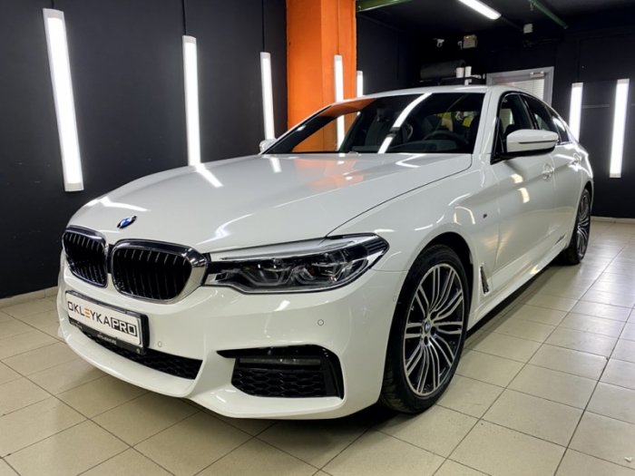 БМВ 5 антигравийная защита и тонировка