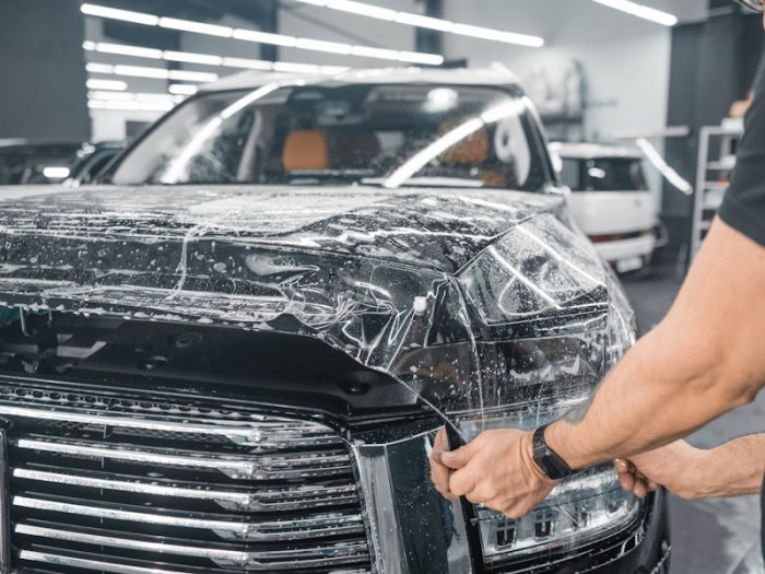 Зачем нужна антигравийная пленка на авто?