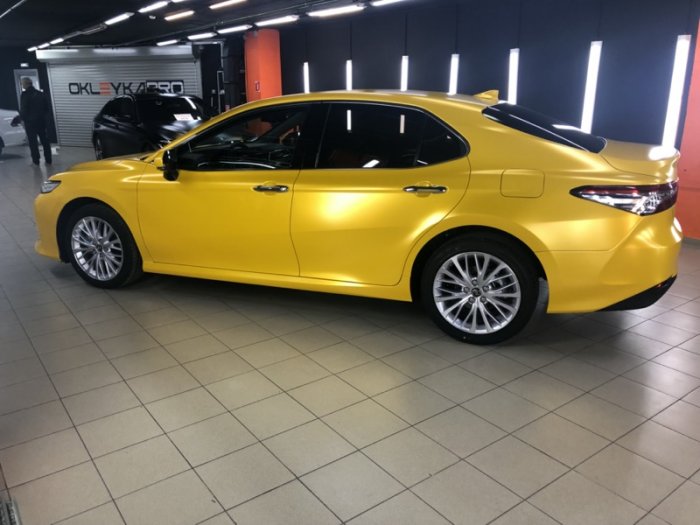 Тойота Камри цветной винил желтый Текврап