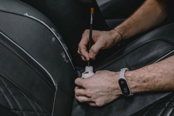 Ремонт кожи салона авто: восстановление и реставрация