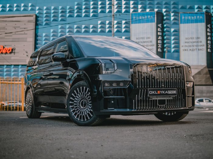 Зикр 009 оклейка передней части кузова, защита оптики и салона, антихром