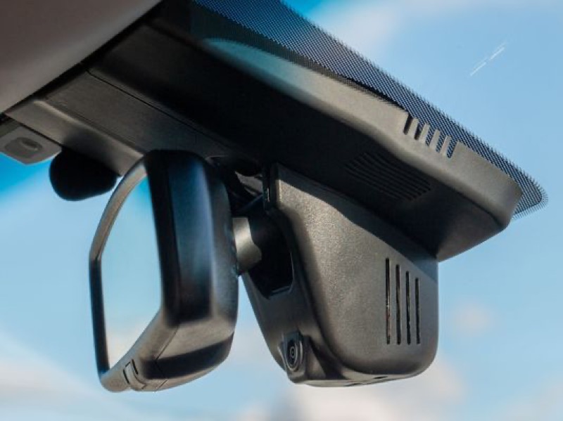 Установка видеорегистратора в штатное место машины