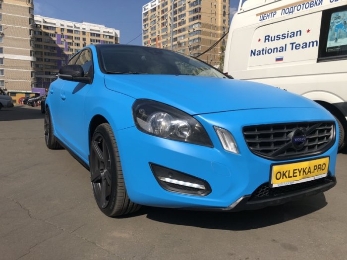 Вольво В40 в синий матовый