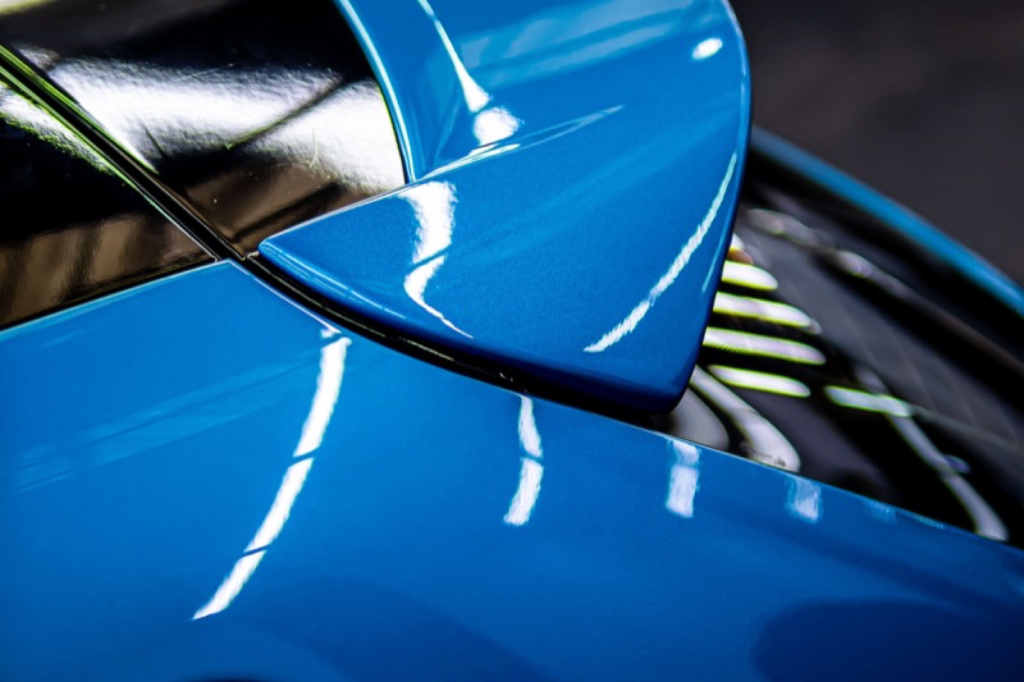 Полировка антигравийной пленки услуга детейлинга