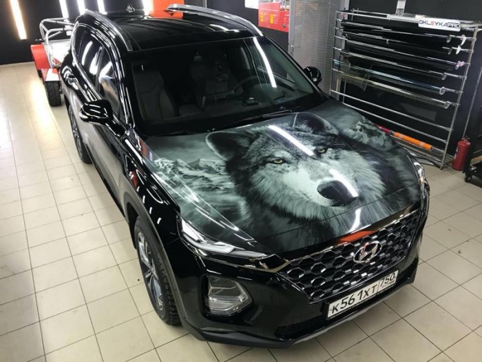 Хёнде Санта Фе винилография Волк на капот