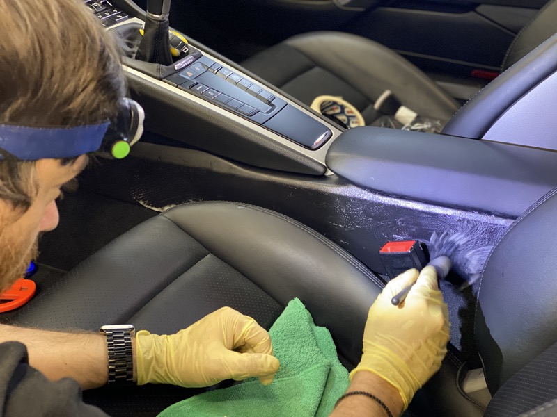 Керамика на кожу салона Порше 911