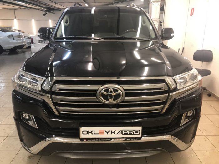 Ленд Крузер 200 антигравийная полиуретаном