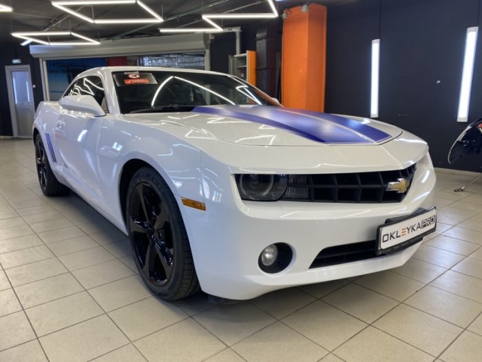 Шевроле Камаро спортивные полосы