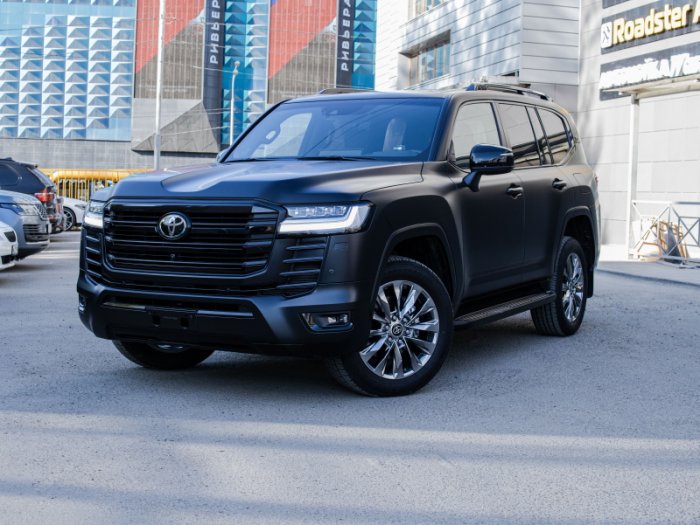 Тойота Лэнд Крузер матовая антигравийная защита, стайлинг