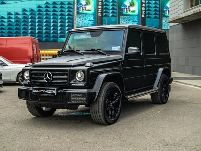 Mercedes-Benz G350 оклейка в черный винил, стайлинг