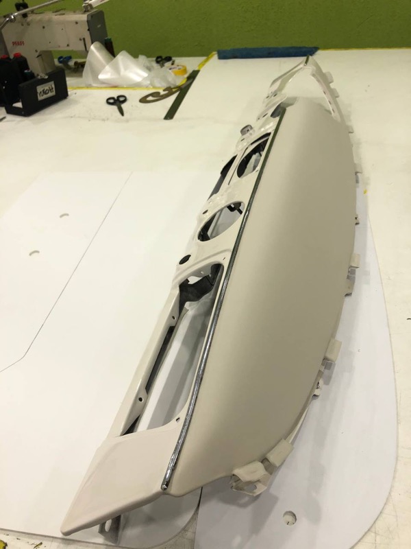 Оклейка-ПРО перешив салона авто в Москве