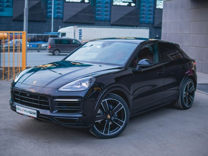 Порше Кайен оклейка кузова в полиуретан, защита салона