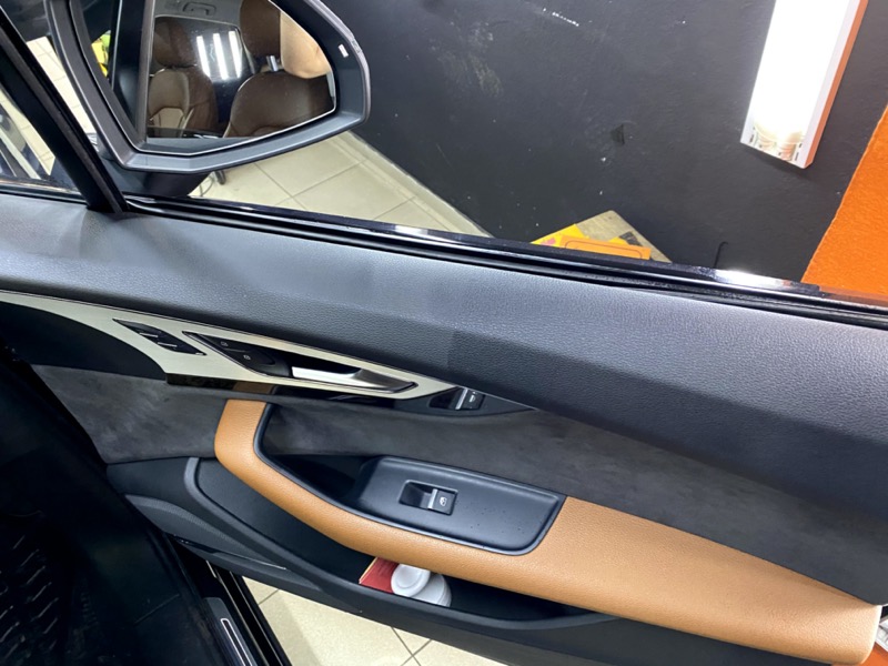 Обработка кожаного салона автомобиля AUDI Q7