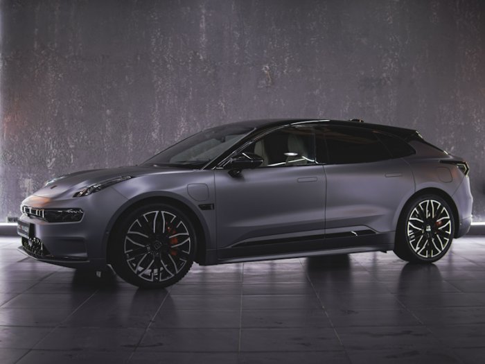 Zeekr 001 оклейка в матовую полиуретановую пленку IRISTEK