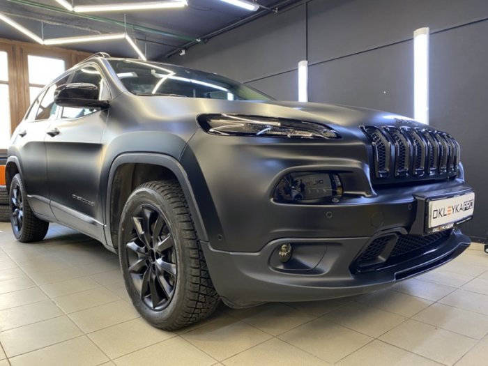 Джип Чероки оклейка в черный матовый