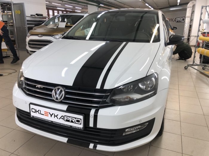 Фольцваген Поло спортивные полосы