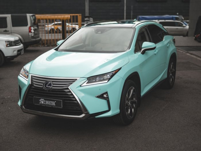 Lexus RX оклейка в цвет Tiffany виниловой пленкой Иристек, перешив ремней безопасности