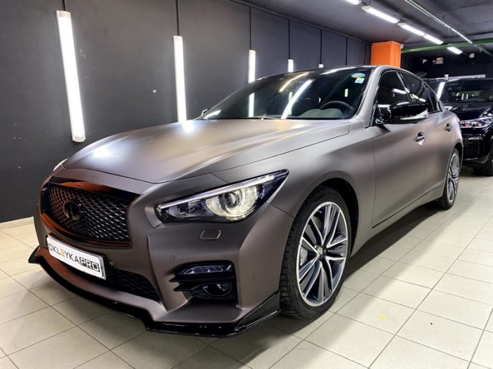 Инфинити Ку 50 переклейка цветным винилом, тонировка и керамика