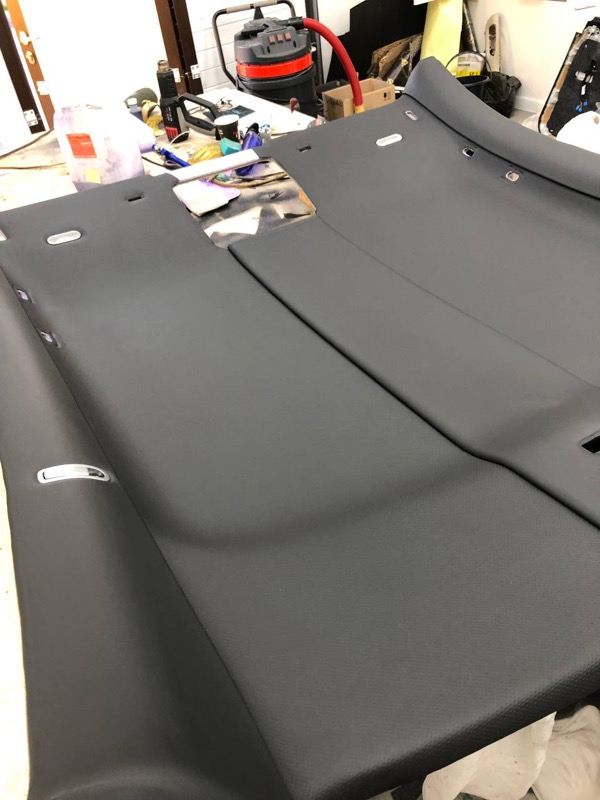 Перетяжка потолка авто