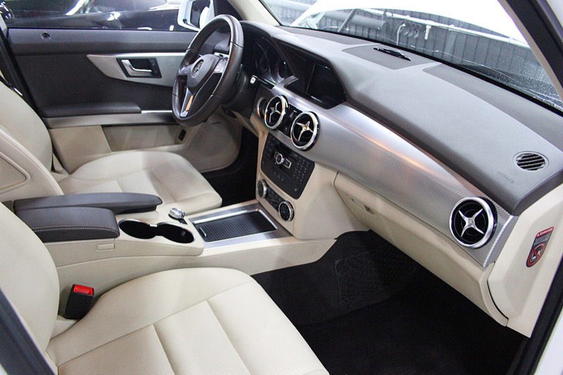 Уход и восстановление кожи автомобиля