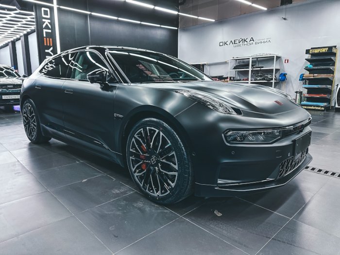  Zeekr 001 оклейка в матовый полиуретан, керамика на пленку и защита оптики 