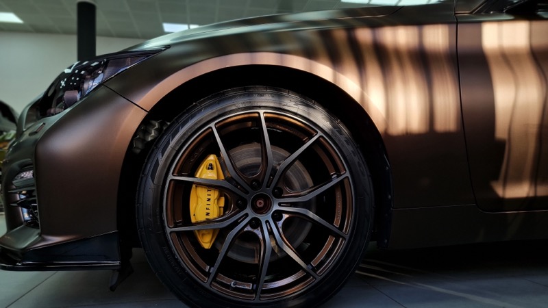 Покраска суппортов тормозных автомобиля в желтый цвет