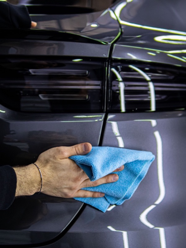 Процесс нанесения керамики на кузов авто