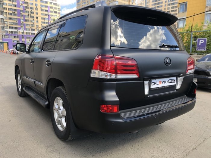 Лексус 570 в черный матовый
