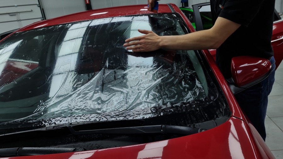 Затонировать лобовое стекло авто без нарушения