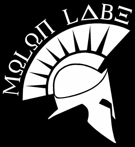 Наклейка на стекло автомобиля Спартанец шлем