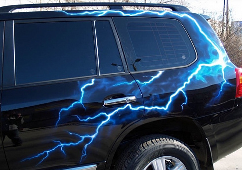 Молния — на автомобиль, мотоцикл, шлем