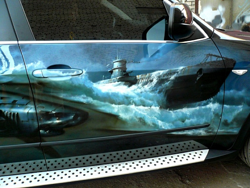 Аэрография на авто с изображением корабля