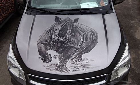 Носорог аэрография на капот