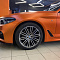 БМВ 5 стайлинг: цветная оклейка в оранжевый