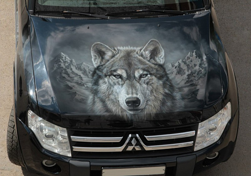 Оклейка картинкой волка автомобиля в Москве