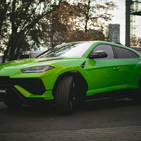 Авто в зеленый цвет