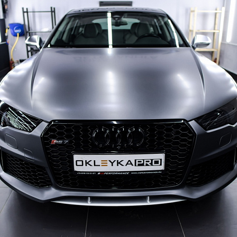 Чем люди защищают краску автомобилей?