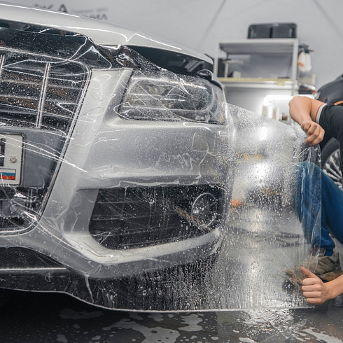 Зачем нужна антигравийная пленка на авто?