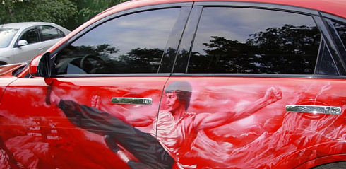 Аэрография на авто Брюс Ли наклейки на двери