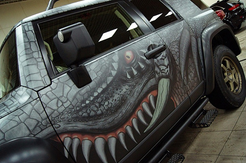 Винилография на авто с изображением дракона