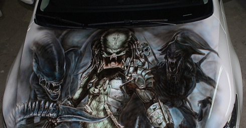 Нанести рисунок хищника на авто мото шлемы