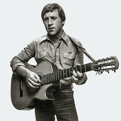 Владимир Семенович Высоцкий на авто аэрография или винилогарфия