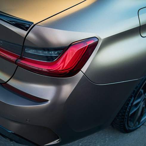 Авто в золотой цвет