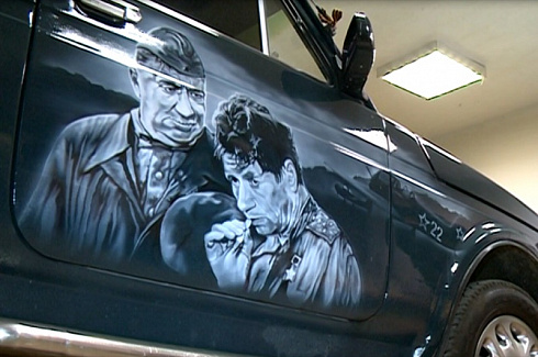 Винилография на двери автомобиля Маэстро В бой идут одни старики