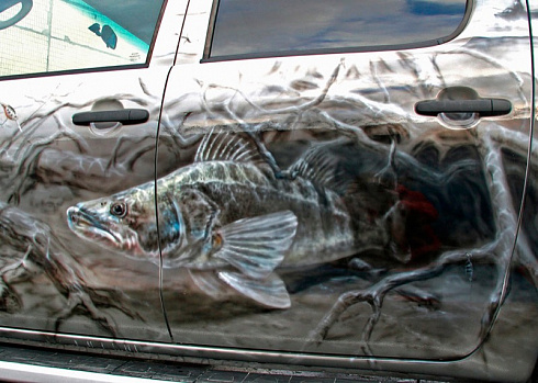 Рыбак рыболов аэрография на авто винилография